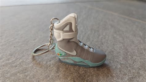 trying tosell my fake nike ari mags